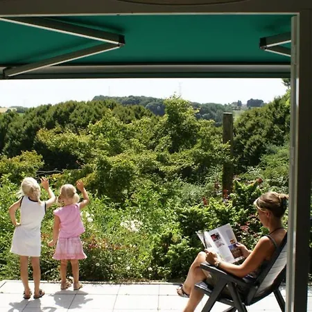 別荘 Inlimburgopvakantie *